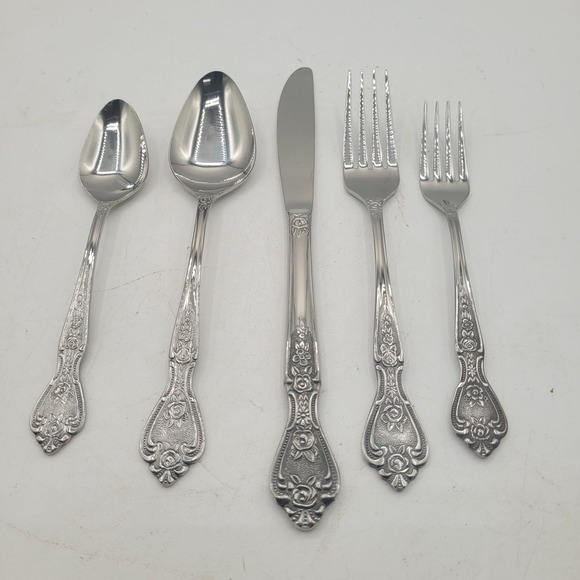 New Vintage NORMANDY Stainless‎ Steel Flatware 2 Forks, 2 Spoons & Table Knife - Picture 1 of 6